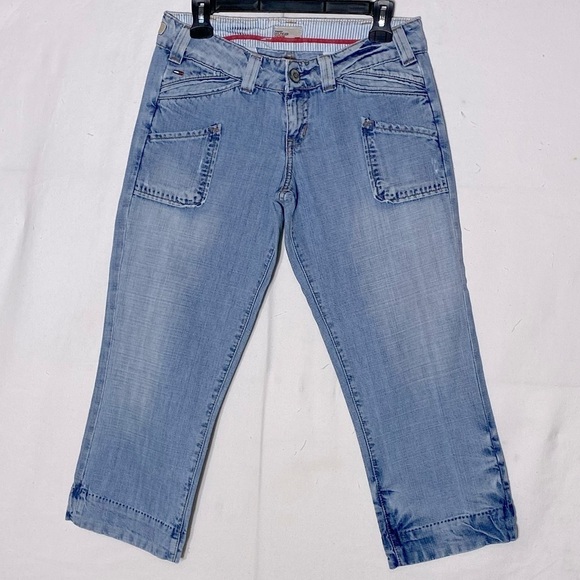 5/$25 Vintage Tommy Hilfiger Denim Light Wash Resa Capri Ragged Aged Wash 28 - Picture 1 of 13